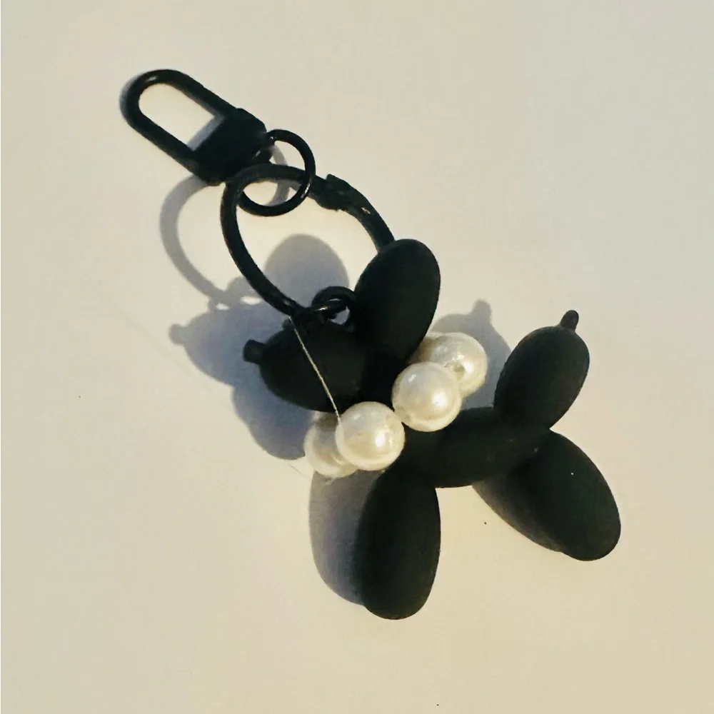 Black Balloon Dog Keychain/Bagcharm/Zipper pull with Pearls - Picture 2 of 2